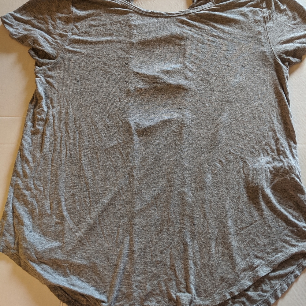 Hollister Gray tshirt